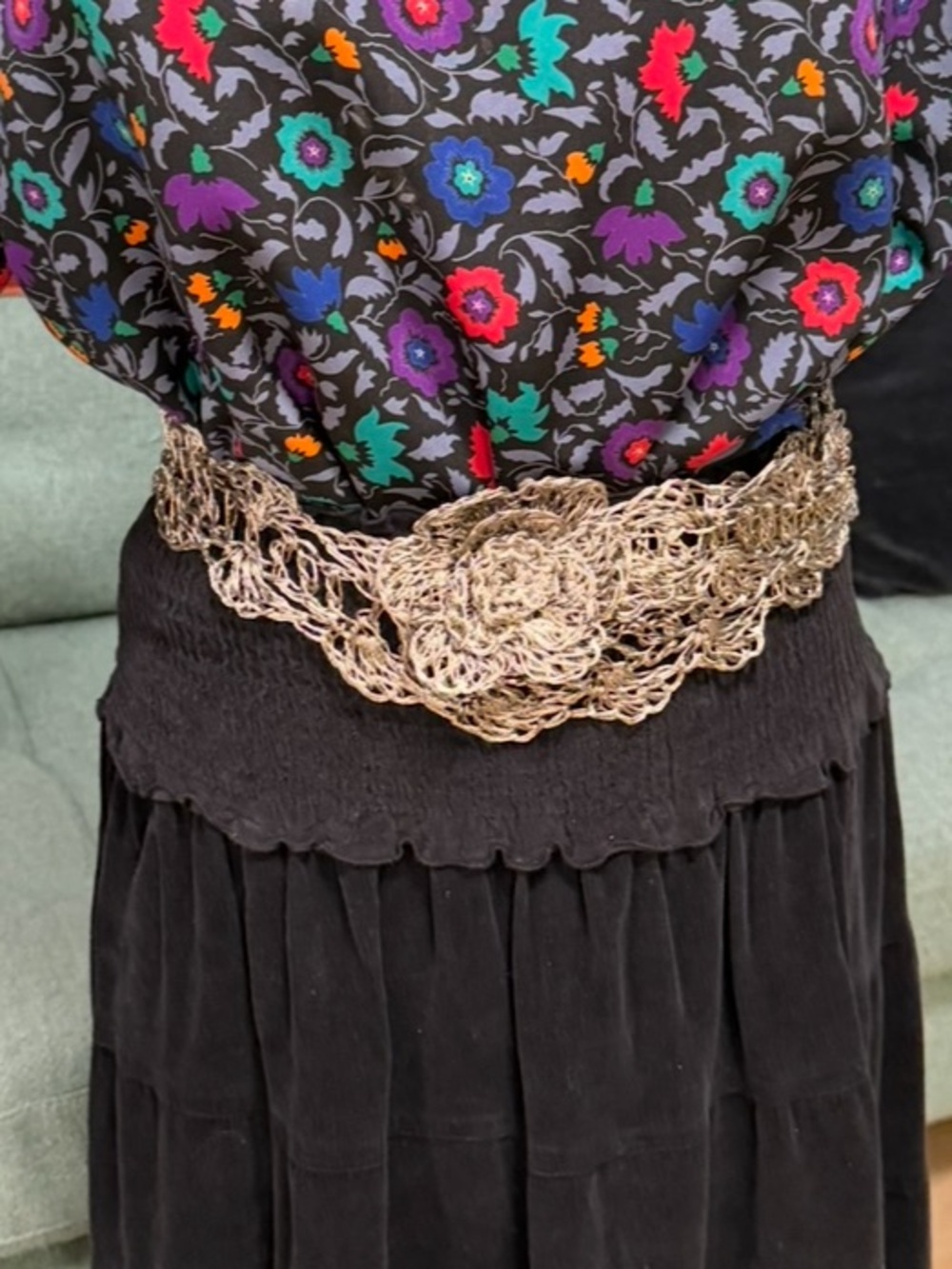 VTG Silver metal woven Crochet Chainmail Belt Adjustable Floral Clip OS